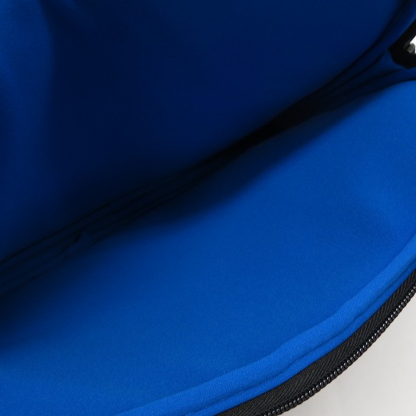 実際に弊社で買取させて頂いた【未使用】MARC BY MARC JACOBS/マークバイマークジェイコブス  フォトプリント PC タブレットケース M0001911の画像 3枚目