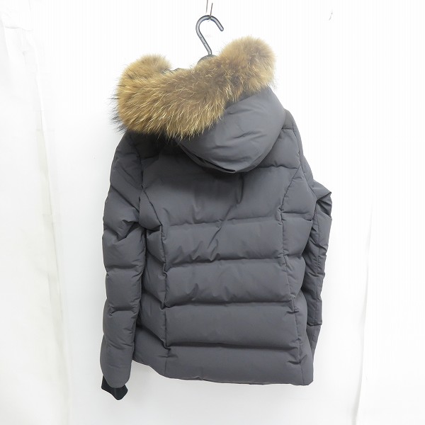 実際に弊社で買取させて頂いたFILA/フィラ ファー付き ダウンジャケット アウター 95の画像 1枚目