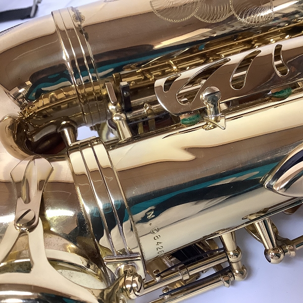 実際に弊社で買取させて頂いた★H.SELMER/セルマー SUPER ACTION 80/スーパーアクション 80 SERIES II アルトサックス ハードケース付の画像 3枚目