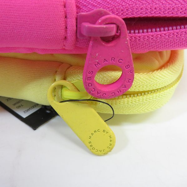 実際に弊社で買取させて頂いた【未使用】MARC BY MARC JACOBS/マークバイマークジェイコブス PC タブレットケース ピンク/イエロー 2点セットの画像 7枚目