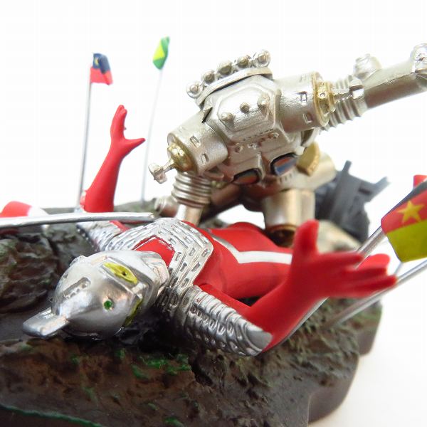 実際に弊社で買取させて頂いたメガハウス アートワークス コレクション 開田裕治 第2弾 ウルトラQ/ウルトラセブン 等 フィギュア 6点セットの画像 5枚目