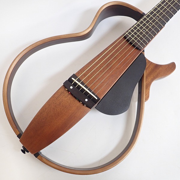 実際に弊社で買取させて頂いた★YAMAHA/ヤマハ SLG200S NT サイレントギター ACアダプター付き 専用ソフトケース付 の画像 4枚目