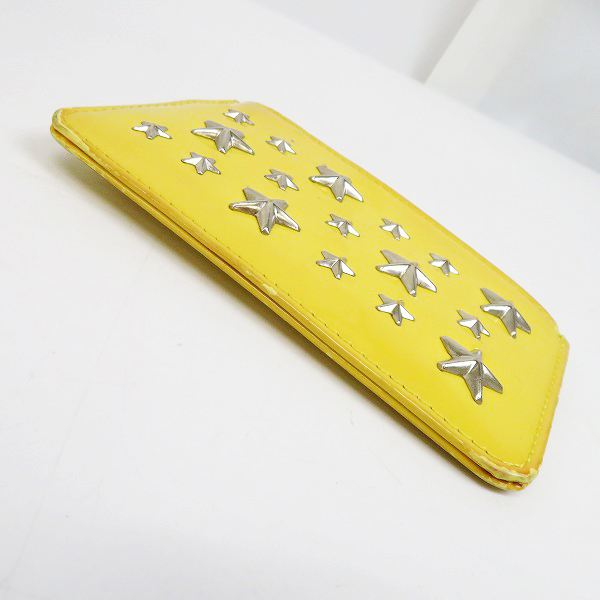 実際に弊社で買取させて頂いたJIMMY CHOO/ジミーチュウ スタースタッズ カラビナチェーン付き エナメルレザー コインケースの画像 2枚目