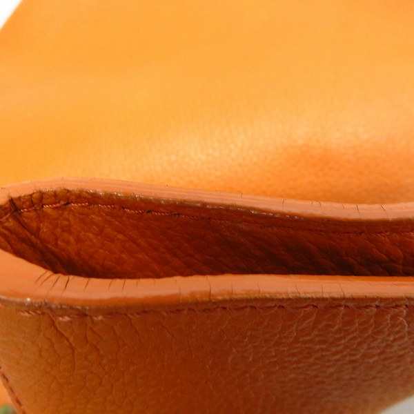 実際に弊社で買取させて頂いたMARNI/マルニ 17SS レザークラッチバッグ M34WF0015の画像 8枚目