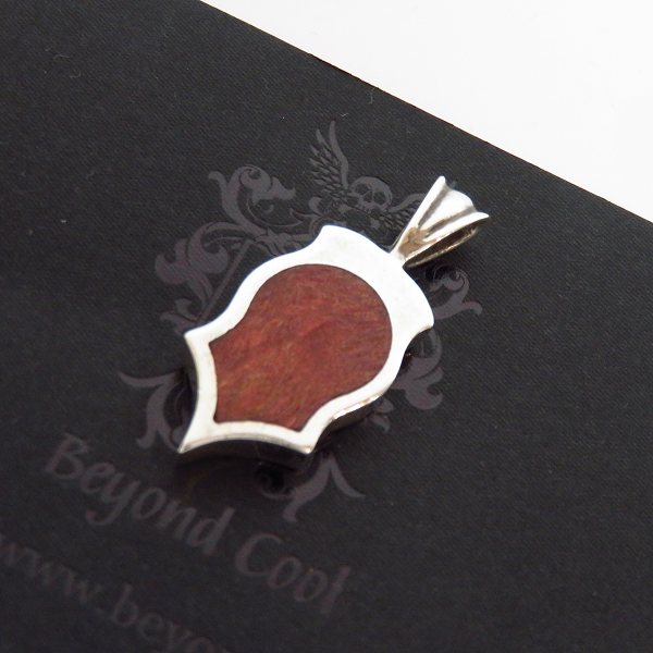 実際に弊社で買取させて頂いた【ギャラ付】STANLEY GUESS/スタンリーゲス ミニ ウッド ギターペンダントトップ