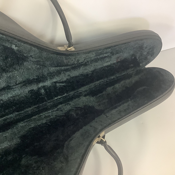 実際に弊社で買取させて頂いた★SELMER/セルマー テナーサックス用 セミハードケースの画像 6枚目