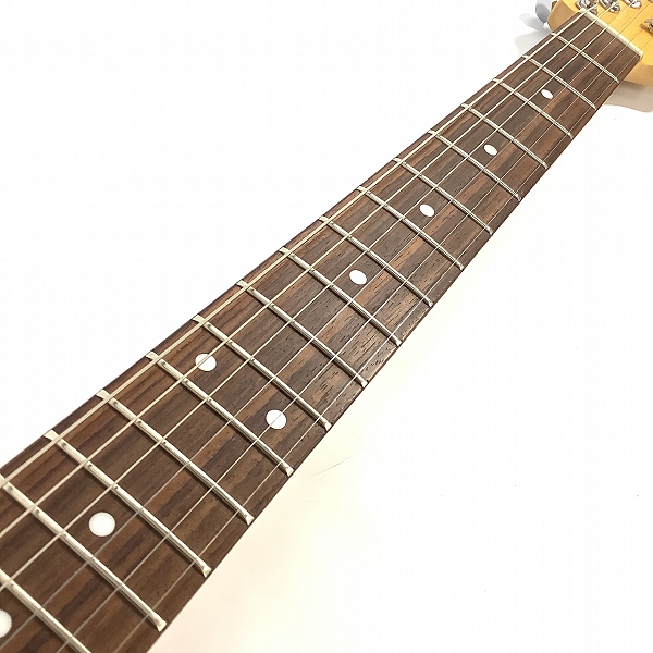 実際に弊社で買取させて頂いた★メーカー不明 詳細不明 ジャガー シェイプ エレキギター Bacchus製ソフトケース付きの画像 2枚目