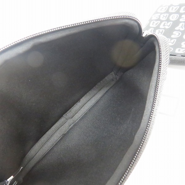 実際に弊社で買取させて頂いた【未使用】MARC BY MARC JACOBS/マークバイマークジェイコブス ミニクラッチ/ポーチ M0002302/M0003463/M0004986 3点セットの画像 5枚目