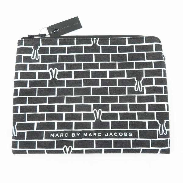 実際に弊社で買取させて頂いた【未使用】MARC BY MARC JACOBS/マークバイマークジェイコブス ミニクラッチ/ポーチ M0001929/M6134043 2点セットの画像 1枚目