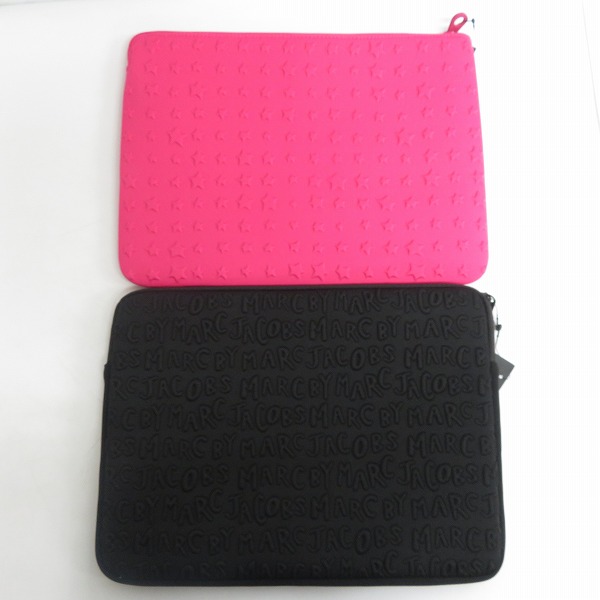 実際に弊社で買取させて頂いた【未使用】MARC BY MARC JACOBS/マークバイマークジェイコブス クラッチバッグ/タブレットケース M6134045/M0003461 2点セットの画像 1枚目