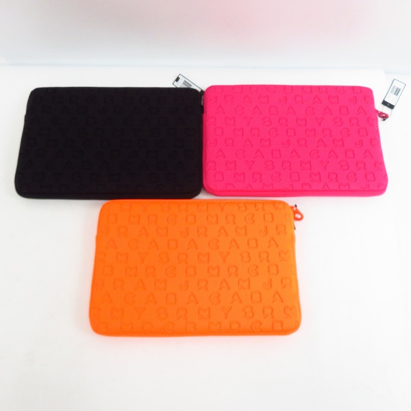 実際に弊社で買取させて頂いた【未使用】MARC BY MARC JACOBS/マークバイマークジェイコブス PC/タブレットケース M6131024/M6PE023 3点セットの画像 1枚目