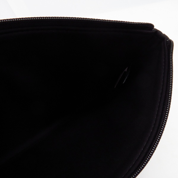 実際に弊社で買取させて頂いた【未使用】MARC BY MARC JACOBS/マークバイマークジェイコブス ミニクラッチ/ポーチ M0001929/M6134043 2点セットの画像 2枚目