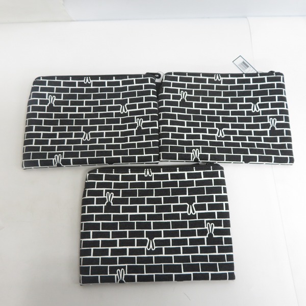 実際に弊社で買取させて頂いた【未使用】MARC BY MARC JACOBS/マークバイマークジェイコブス ミニクラッチ/ポーチ M0001929 3点セットの画像 1枚目