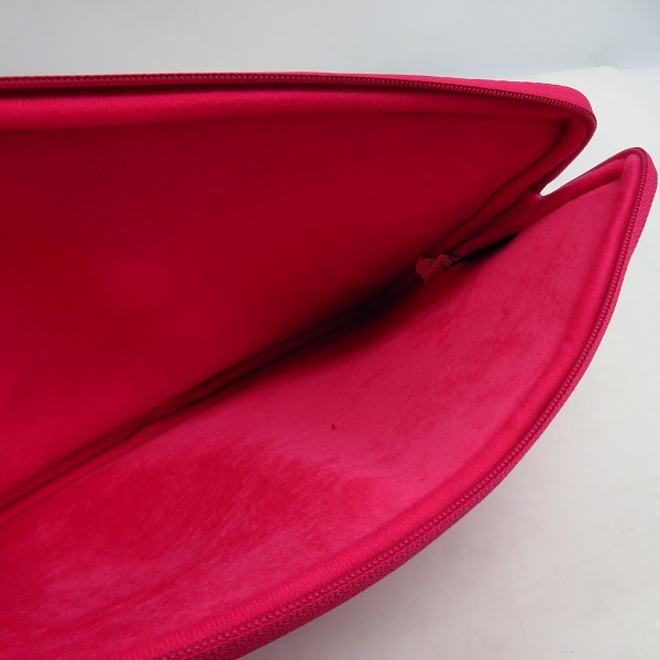 実際に弊社で買取させて頂いた【未使用】MARC BY MARC JACOBS/マークバイマークジェイコブス クラッチバッグ/タブレットケース M0001929/M6131024 2点セットの画像 4枚目