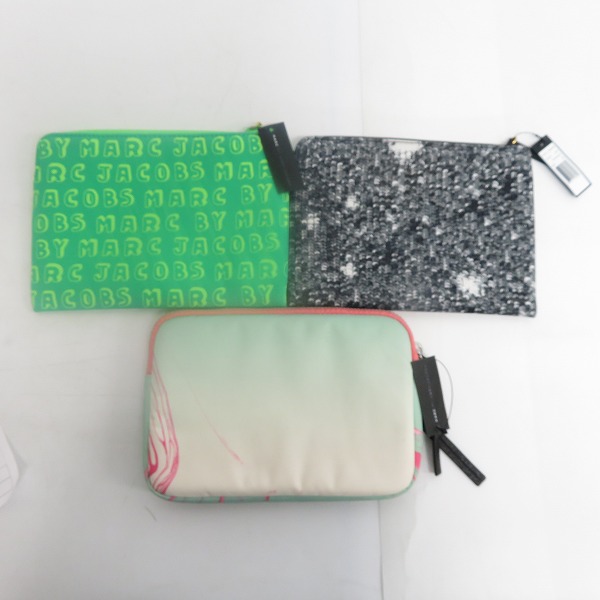 実際に弊社で買取させて頂いた【未使用】MARC BY MARC JACOBS/マークバイマークジェイコブス ミニクラッチ/ポーチ M0002308/M0002302A/M0005925 3点セットの画像 1枚目