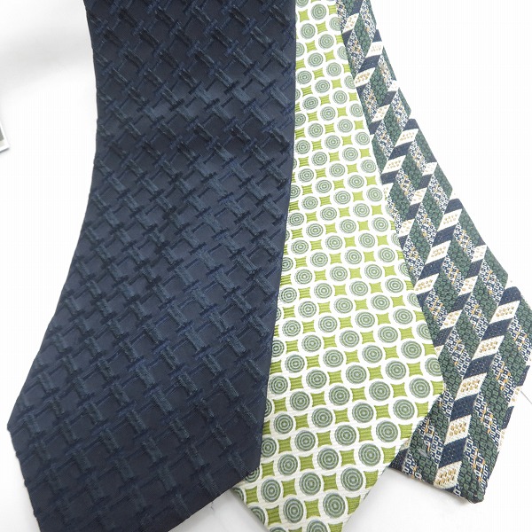 実際に弊社で買取させて頂いた【未使用】HUGO BOSS/ヒューゴボス/Calvin Klein Jeans/カルバン･クライン 他 ボーダー/総柄 ネクタイ 6点セットの画像 4枚目