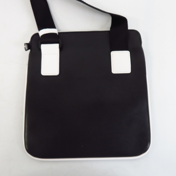 実際に弊社で買取させて頂いた【未使用】Armani Exchange/アルマーニエクスチェンジ サコッシュ/ショルダーバッグの画像 1枚目