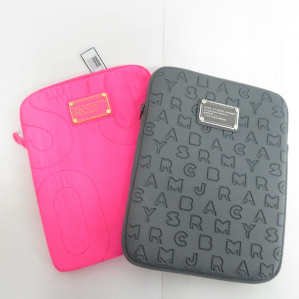 実際に弊社で買取させて頂いた【未使用】MARC BY MARC JACOBS/マークバイマークジェイコブス ミニクラッチ/ポーチ M6PE024/M6131072 2点セット