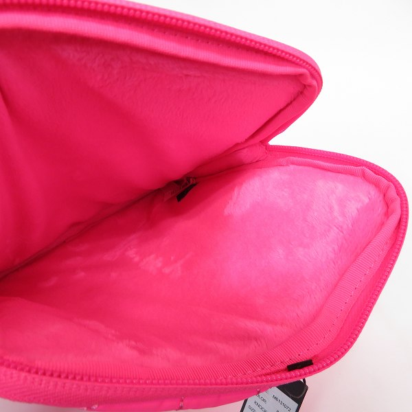 実際に弊社で買取させて頂いた【未使用】MARC BY MARC JACOBS/マークバイマークジェイコブス ミニクラッチ/ポーチ M0001261A/M6131072 2点セットの画像 4枚目