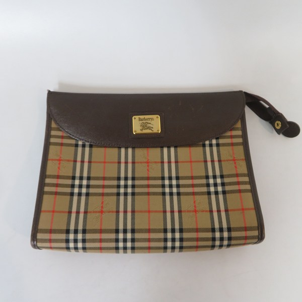 実際に弊社で買取させて頂いたBurberrys/バーバリーズ ヴィンテージ ノバチェック セカンドバッグ