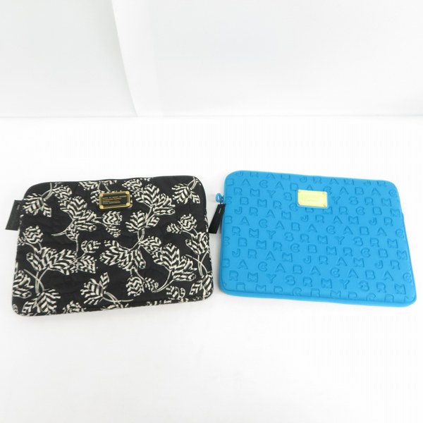 実際に弊社で買取させて頂いた【未使用】MARC BY MARC JACOBS/マークバイマークジェイコブス PC タブレットケース M6131062/M0001500A 2点セット