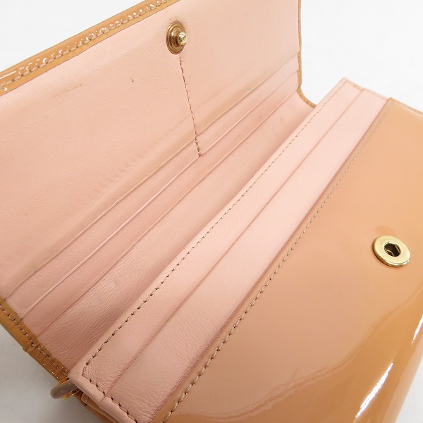 実際に弊社で買取させて頂いたJIMMY CHOO/ジミーチュウ スタースタッズ エナメルレザー 長財布の画像 3枚目