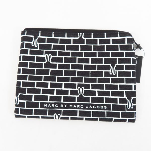 実際に弊社で買取させて頂いた【未使用】MARC BY MARC JACOBS/マークバイマークジェイコブス クラッチバッグ/タブレットケース M0001929/M6131024 2点セットの画像 1枚目