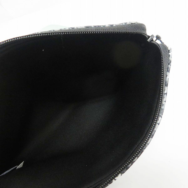 実際に弊社で買取させて頂いた【未使用】MARC BY MARC JACOBS/マークバイマークジェイコブス ミニクラッチ/ポーチ M0002308/M0005947/M0005925 3点セットの画像 5枚目