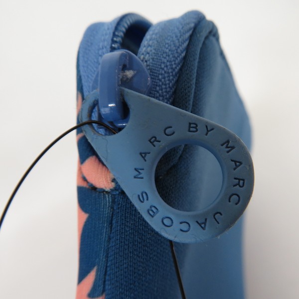 実際に弊社で買取させて頂いた【未使用】MARC BY MARC JACOBS/マークバイマークジェイコブス ミニクラッチ/ポーチ M6131017/M0006468 2点セットの画像 6枚目