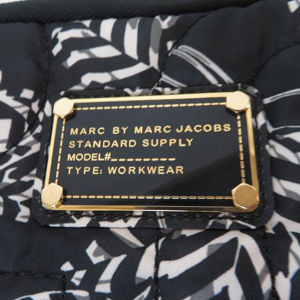 実際に弊社で買取させて頂いた【未使用含む】MARC BY MARC JACOBS/マークバイマークジェイコブス PC タブレットケース M0001500A/M0001499A 2点セットの画像 4枚目