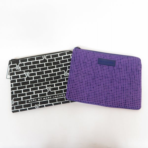 実際に弊社で買取させて頂いた【未使用】MARC BY MARC JACOBS/マークバイマークジェイコブス ミニクラッチ/ポーチ M6134043/M0001929 2点セット