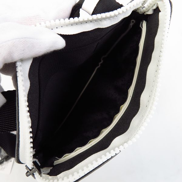 実際に弊社で買取させて頂いた【未使用】Armani Exchange/アルマーニエクスチェンジ サコッシュ/ショルダーバッグの画像 4枚目