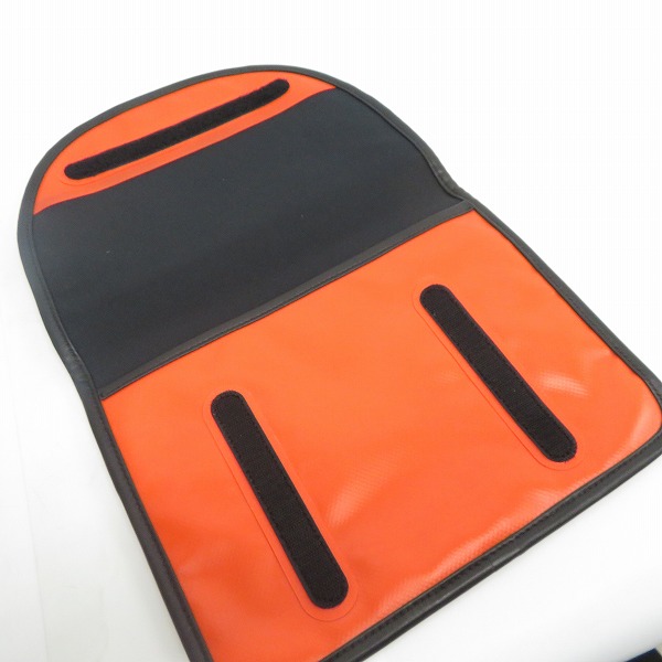 実際に弊社で買取させて頂いた【未使用】MARC BY MARC JACOBS/マークバイマークジェイコブス クラッチバッグ/タブレットケース M0001929/M0004631 2点セットの画像 4枚目