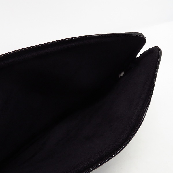 実際に弊社で買取させて頂いた【未使用】MARC BY MARC JACOBS/マークバイマークジェイコブス PC タブレットケース 横型 ブラック M6PE023の画像 3枚目