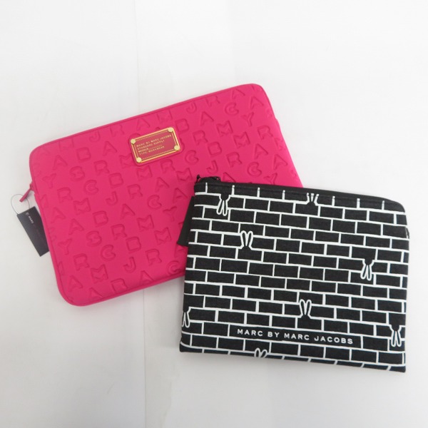 実際に弊社で買取させて頂いた【未使用】MARC BY MARC JACOBS/マークバイマークジェイコブス クラッチバッグ/タブレットケース M0001929/M6131024 2点セット