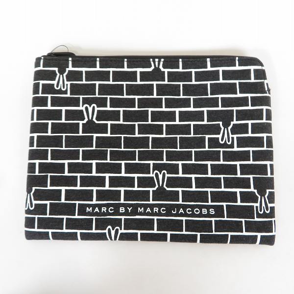 実際に弊社で買取させて頂いた【未使用】MARC BY MARC JACOBS/マークバイマークジェイコブス クラッチバッグ/タブレットケース M0001929/M6PE023 2点セットの画像 1枚目