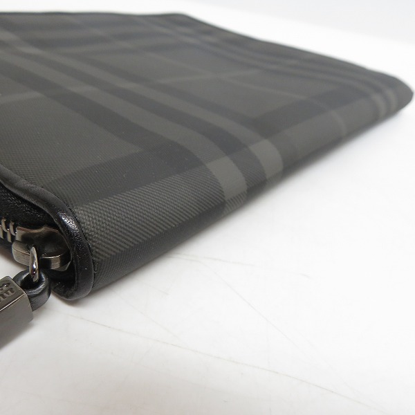 実際に弊社で買取させて頂いたBURBERRY/バーバリー レザー切替 タブレットケース/クラッチバッグ ラウンドジップの画像 2枚目