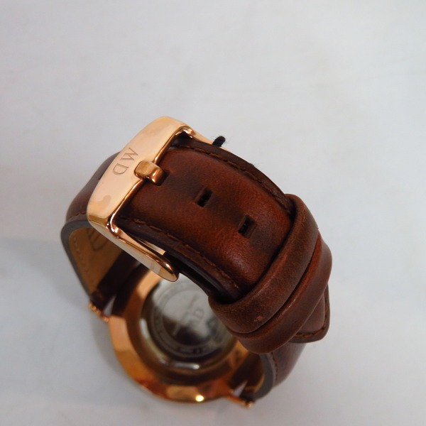 実際に弊社で買取させて頂いたDaniel Wellington/ダニエルウェリントン CLASSIC ST ANDREWS St MAWES 36mm 腕時計の画像 2枚目