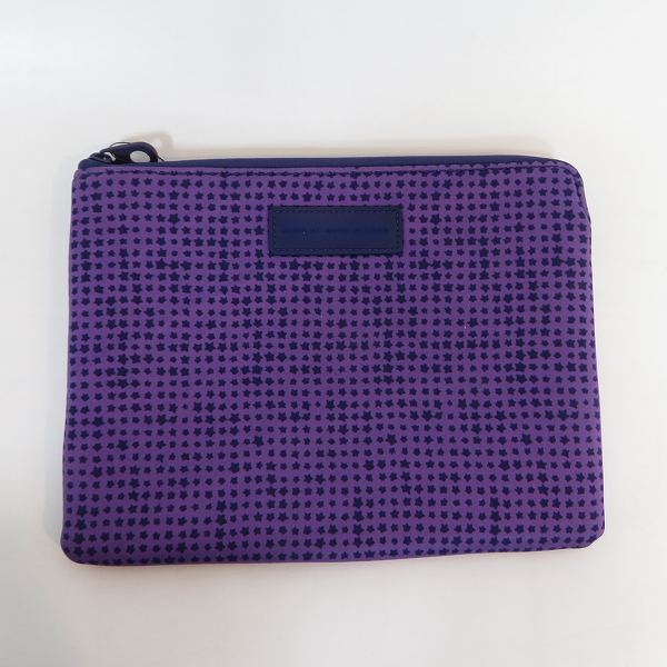 実際に弊社で買取させて頂いた【未使用】MARC BY MARC JACOBS/マークバイマークジェイコブス ミニクラッチ/ポーチ M6134043/M0001929 2点セットの画像 2枚目