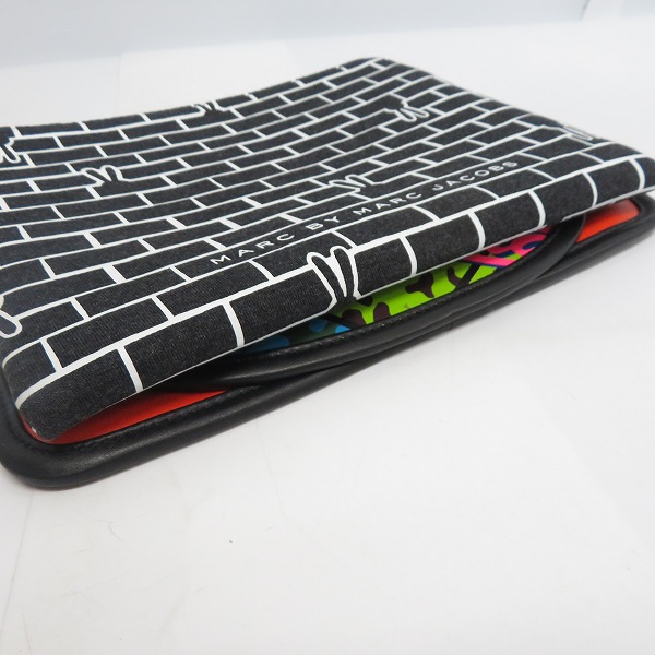 実際に弊社で買取させて頂いた【未使用】MARC BY MARC JACOBS/マークバイマークジェイコブス クラッチバッグ/タブレットケース M0001929/M0004631 2点セットの画像 2枚目