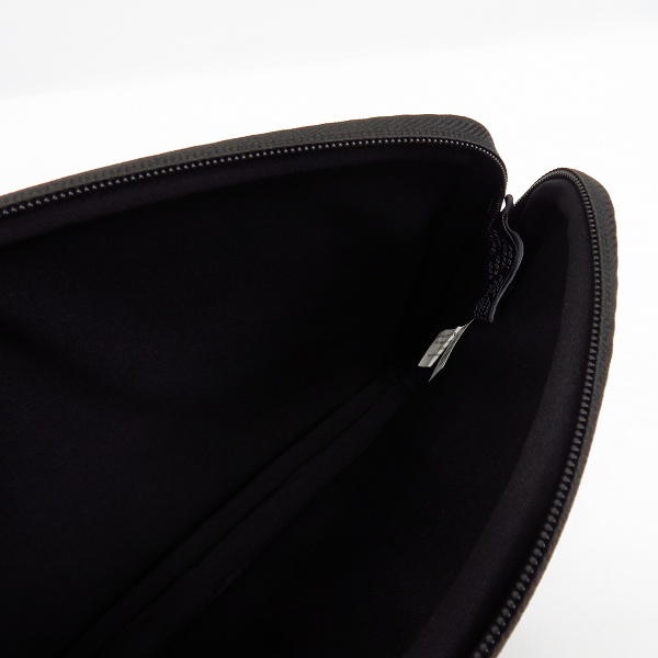 実際に弊社で買取させて頂いた【未使用】MARC BY MARC JACOBS/マークバイマークジェイコブス ミニクラッチ/ポーチ M0002302/M0003463 2点セットの画像 3枚目