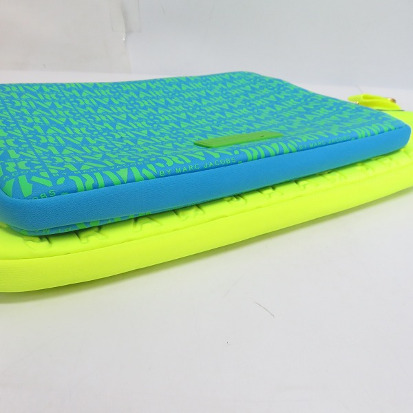 実際に弊社で買取させて頂いた【未使用】MARC BY MARC JACOBS/マークバイマークジェイコブス クラッチバッグ/タブレットケース M6131060/M0003214 2点セットの画像 2枚目