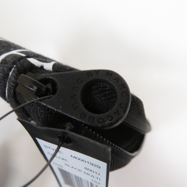 実際に弊社で買取させて頂いた【未使用】MARC BY MARC JACOBS/マークバイマークジェイコブス ミニクラッチ/ポーチ M6134043/M0001929 2点セットの画像 6枚目