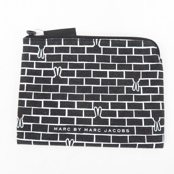 実際に弊社で買取させて頂いた【未使用】MARC BY MARC JACOBS/マークバイマークジェイコブス クラッチバッグ/タブレットケース M0001929/M6PE023 2点セットの画像 1枚目