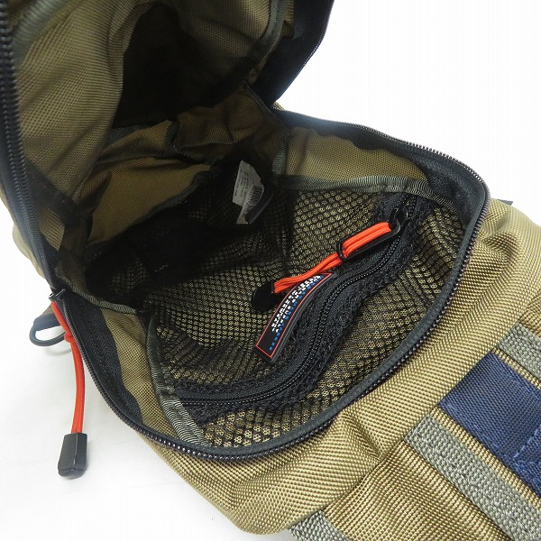 実際に弊社で買取させて頂いたMARC BY MARC JACOBS/マークバイマークジェイコブス ボディバッグ M0006948の画像 4枚目