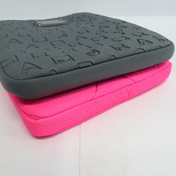 実際に弊社で買取させて頂いた【未使用】MARC BY MARC JACOBS/マークバイマークジェイコブス ミニクラッチ/ポーチ M6PE024/M6131072 2点セットの画像 2枚目