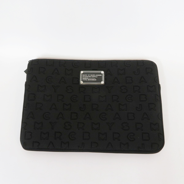 実際に弊社で買取させて頂いた【未使用】MARC BY MARC JACOBS/マークバイマークジェイコブス クラッチバッグ/タブレットケース M6PE023/M0001929 2点セットの画像 1枚目