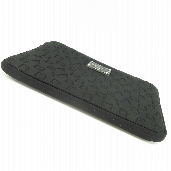 実際に弊社で買取させて頂いた【未使用】MARC BY MARC JACOBS/マークバイマークジェイコブス PC タブレットケース 横型 ブラック M6PE023の画像 2枚目