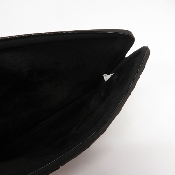 実際に弊社で買取させて頂いた【未使用】MARC BY MARC JACOBS/マークバイマークジェイコブス クラッチバッグ/タブレットケース M6PE023/M0001929 2点セットの画像 3枚目