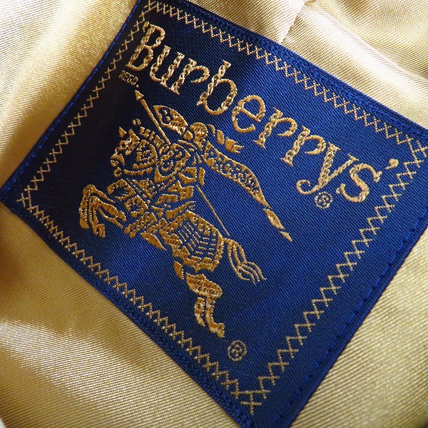 実際に弊社で買取させて頂いたBurberrys/バーバリー レディース インナーノバチェック ステンカラーコート ライナー付 FDA59-932-80/9ARの画像 2枚目